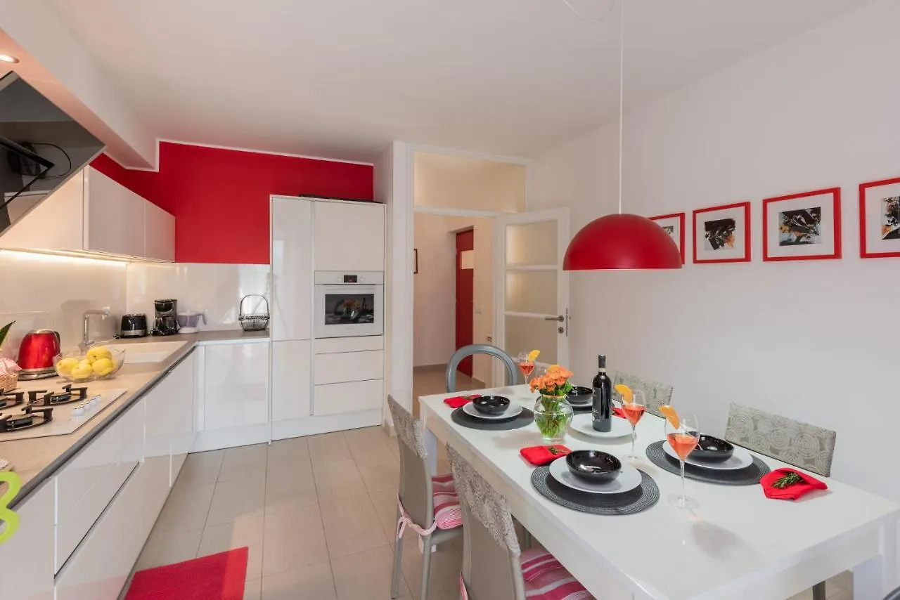 Apartment Anna Pula 0*,  Kroatien
