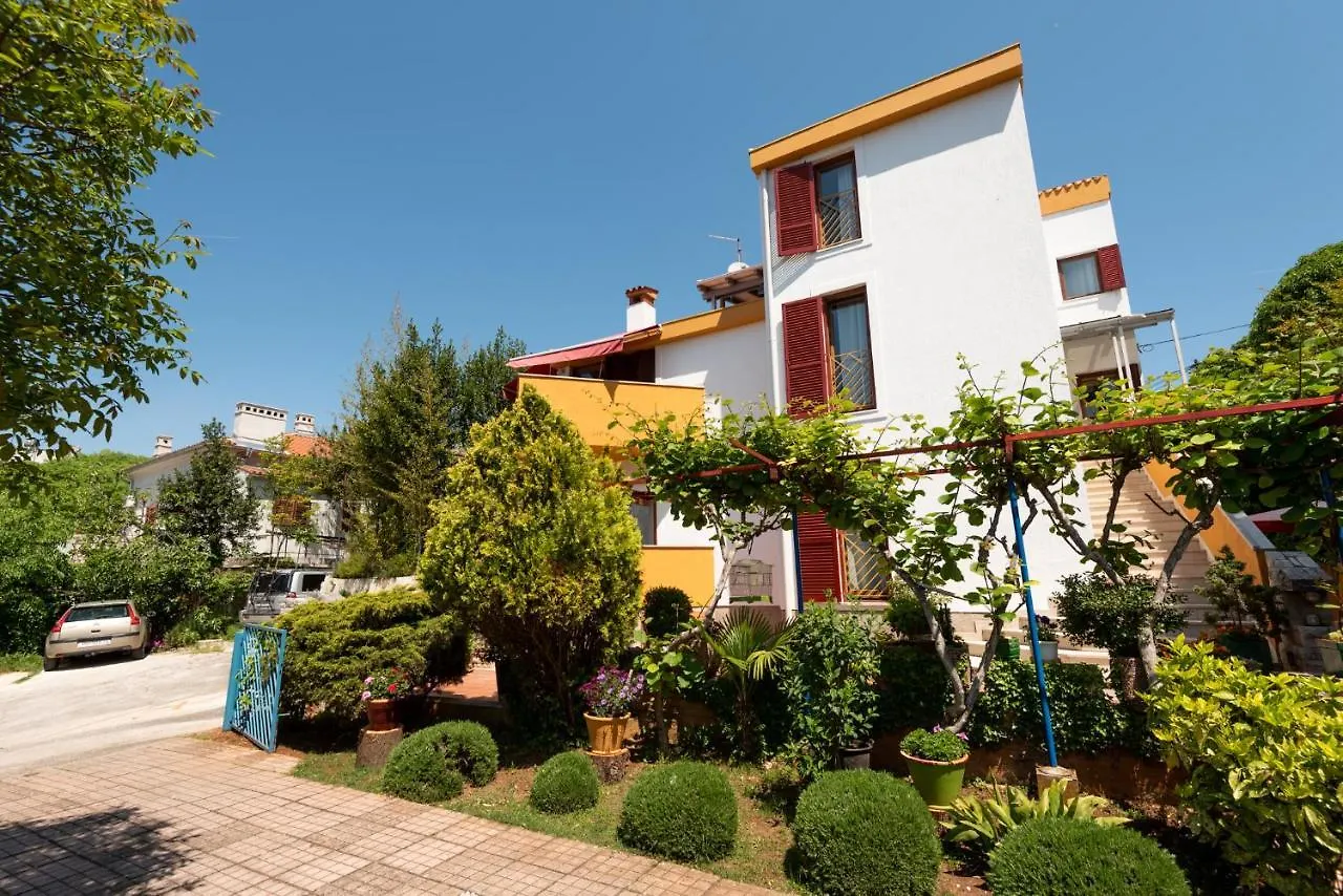 Apartment Anna Pula